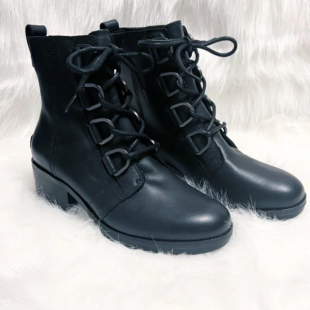 Sorel NWT Black Cate Lace-Up All-Leather Bootie Size 6.5